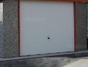 GARAGES AND CARPORTS xx - Up and over door position - 12ft and 14ft wide garages only