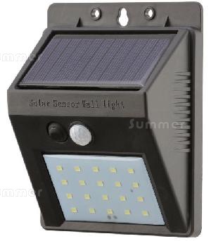 GARAGES AND CARPORTS xx - Solar powered outside lights with motion sensors - no running costs
