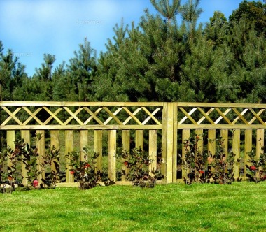 Fence Panel 472 - Planed Timber, 18mm Thick Boards, 2x2 Frame