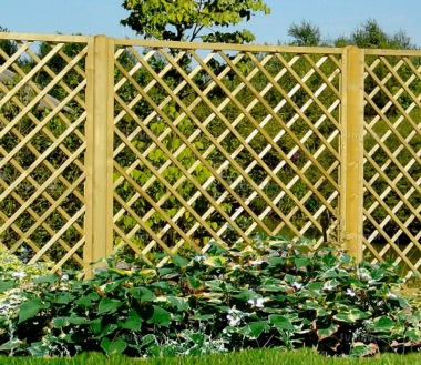 Fence Panel 642 - Planed Timber, 110x110mm Trellis, 2x2 Frame